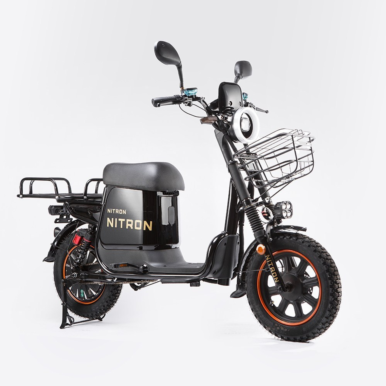 Ильшат Бикмиев — предметный фотограф. Каталог и рекламная съёмка для бизнеса Алматы. Качественные фото для бизнеса, маркетплейсов интернета