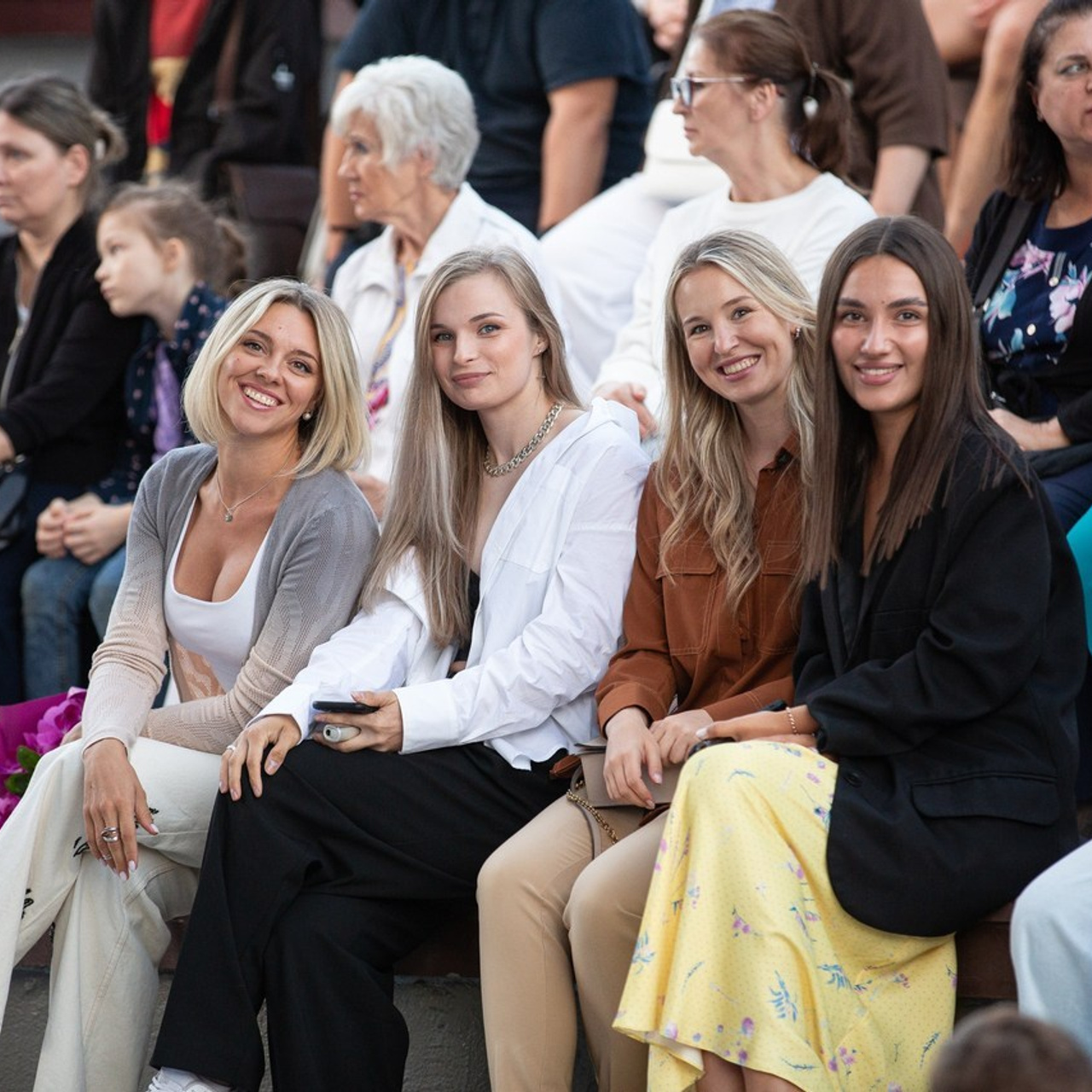 Будем Вам благодарны за отзыв. Фото студия для Вашего бизнеса