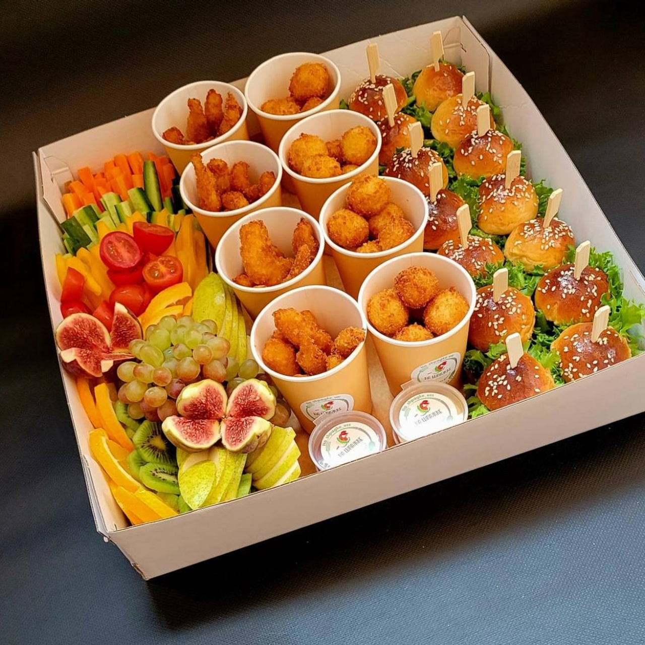 Гастробокс «Детская вечеринка». Кейтеринг, фуршеты, гастробоксы, авторские закуски в Уссурийске