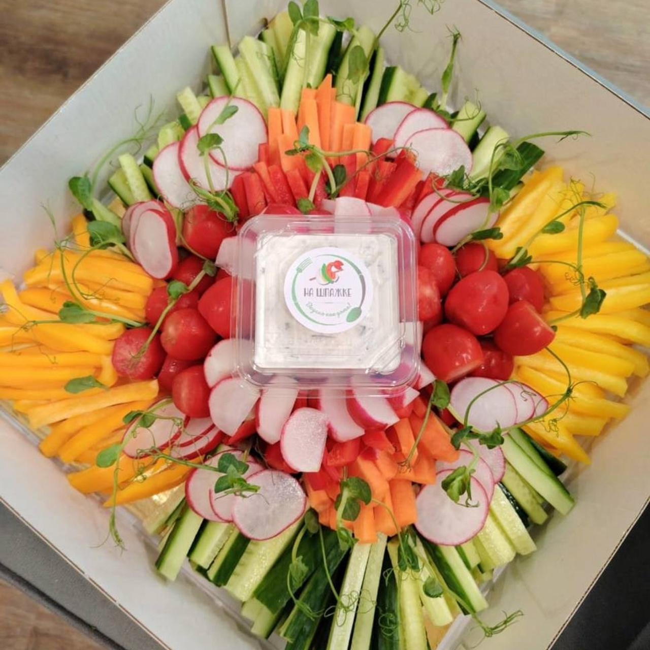 Гастробокс «Овощное плато». Кейтеринг, фуршеты, гастробоксы, авторские закуски в Уссурийске