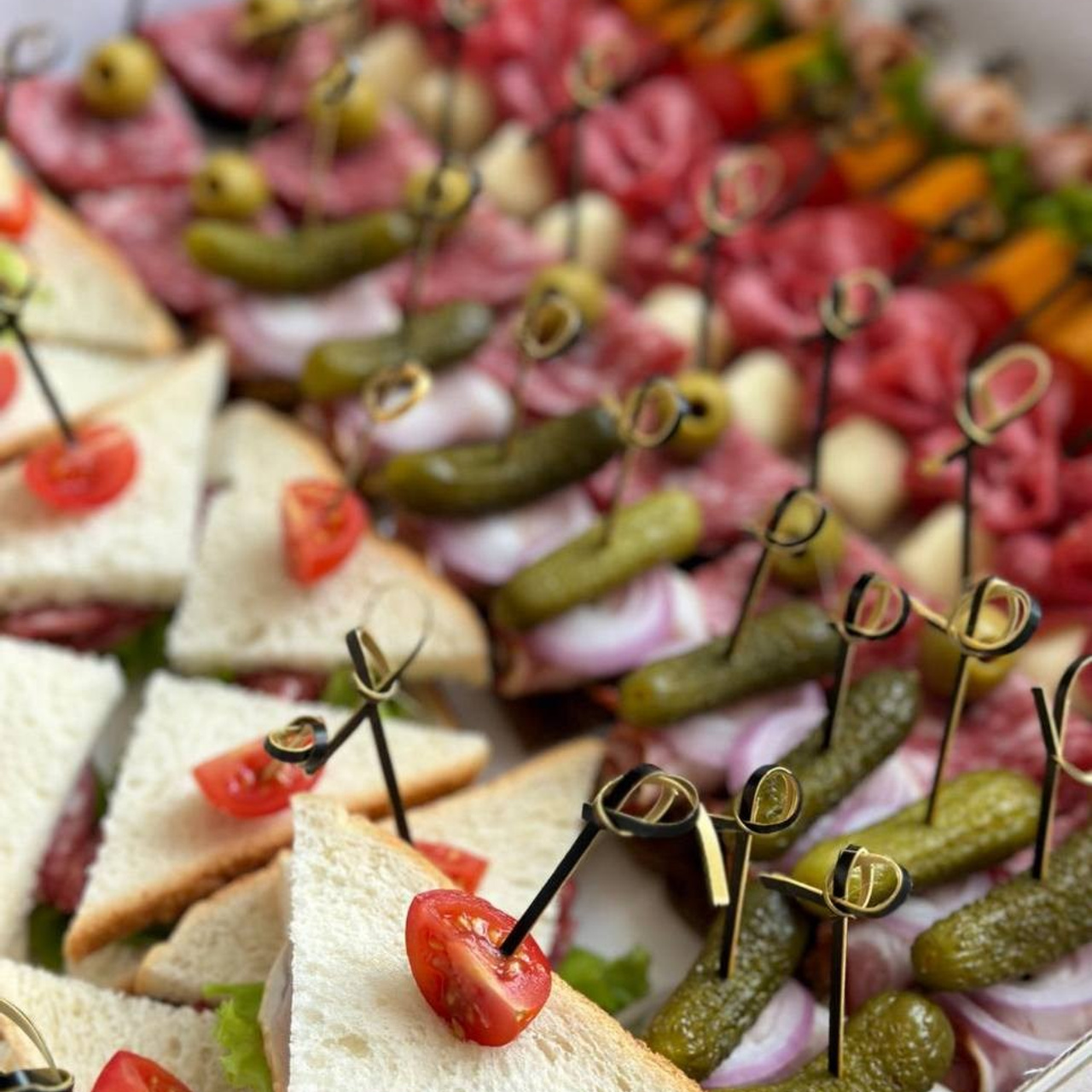 Гастробокс «Под крепкое». Кейтеринг, фуршеты, гастробоксы, авторские закуски в Уссурийске