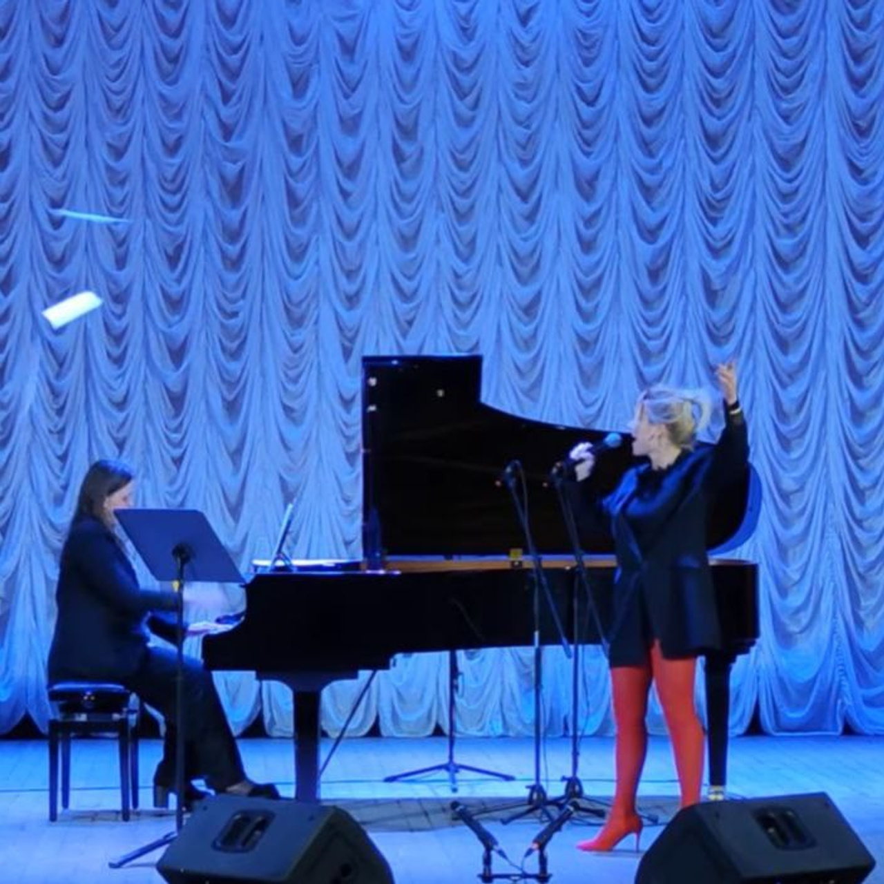 Уроки музыки онлайн, сольфеджио с нуля, гармония. Екатерина Левченко — композитор, музыковед, преподаватель