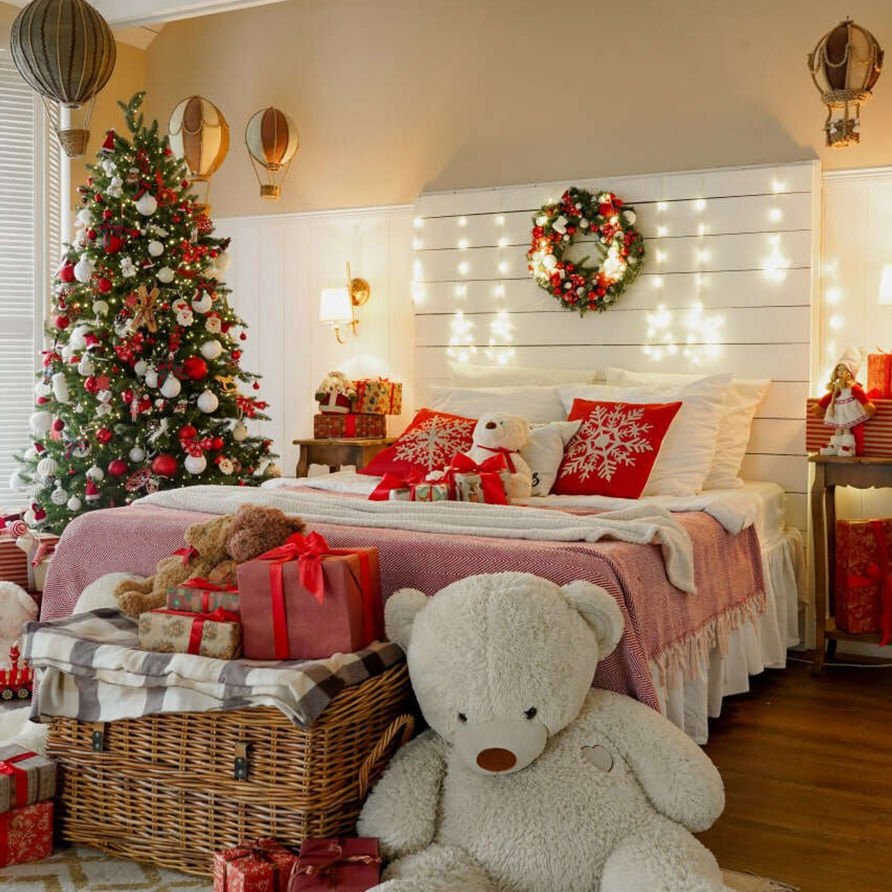 LEONA — зал BABY