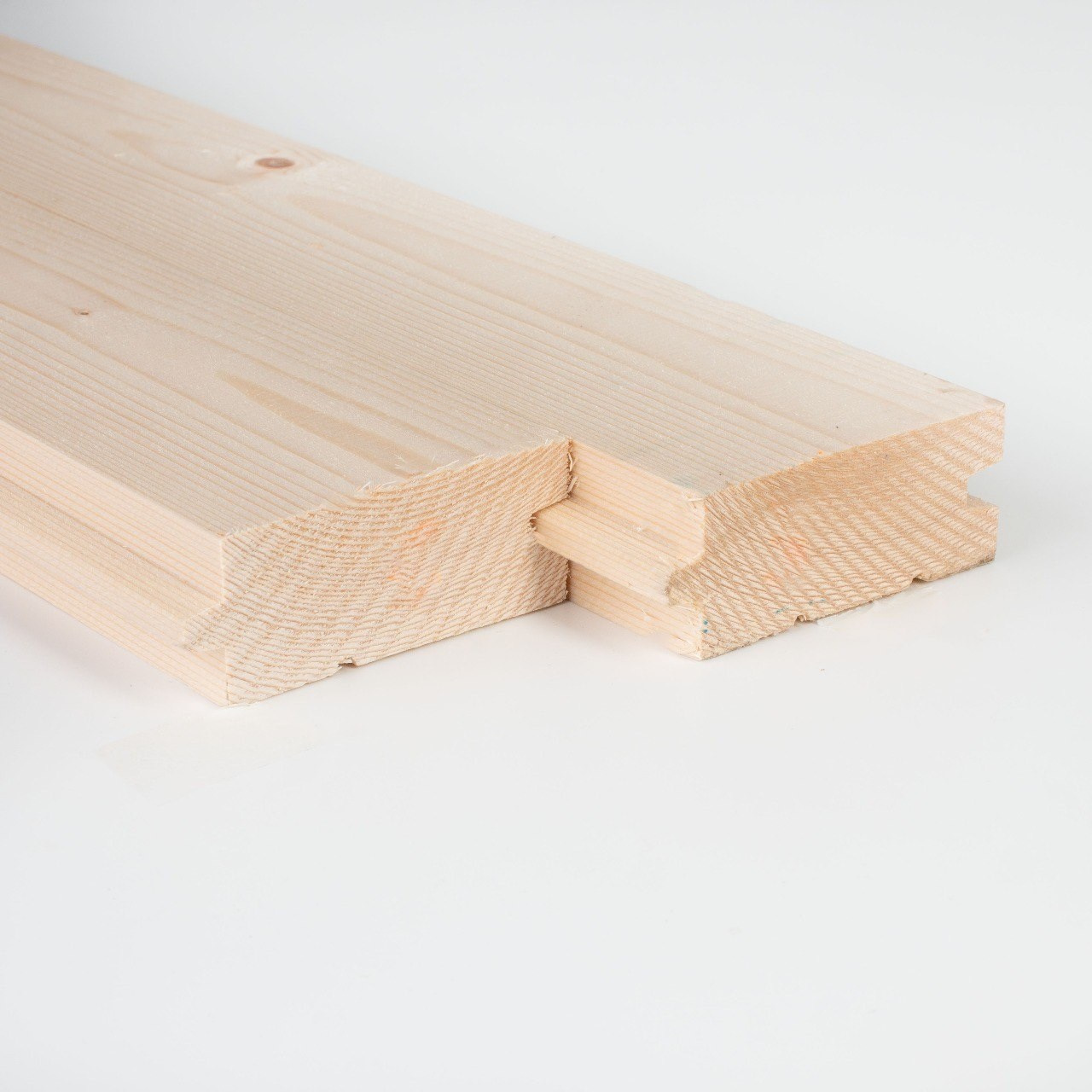 Съемка на фоне, который создает ощущение уюта и домашнего тепла.