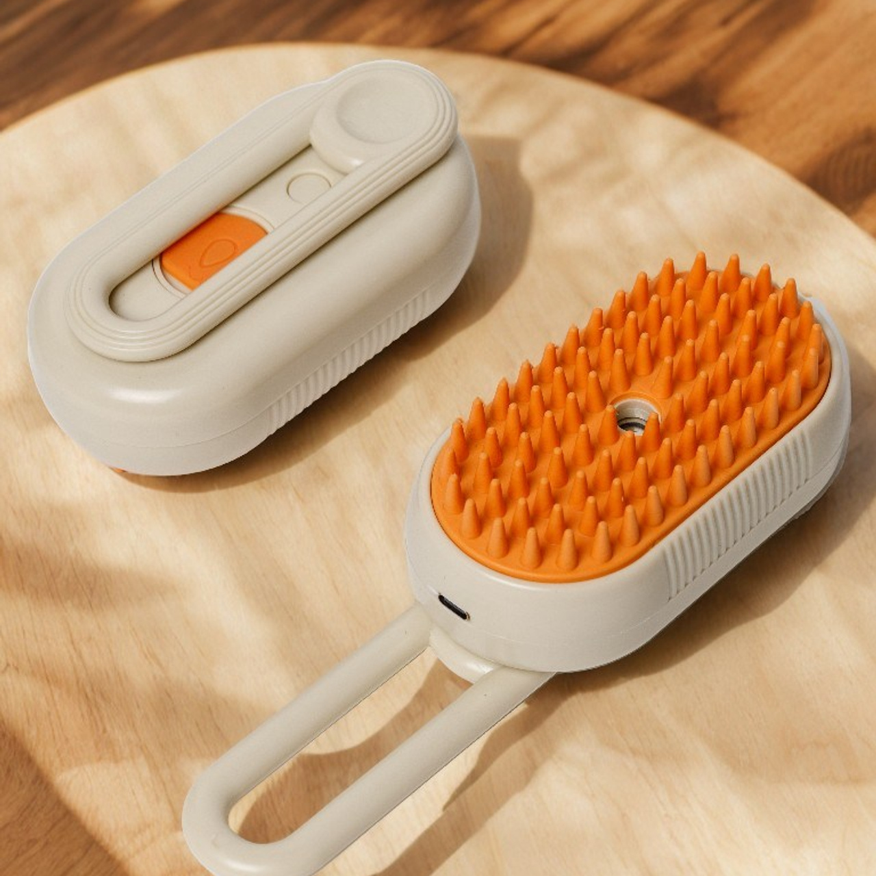 Предметная съемка товаров для животных, подчеркивающая качество и функциональность продукции.