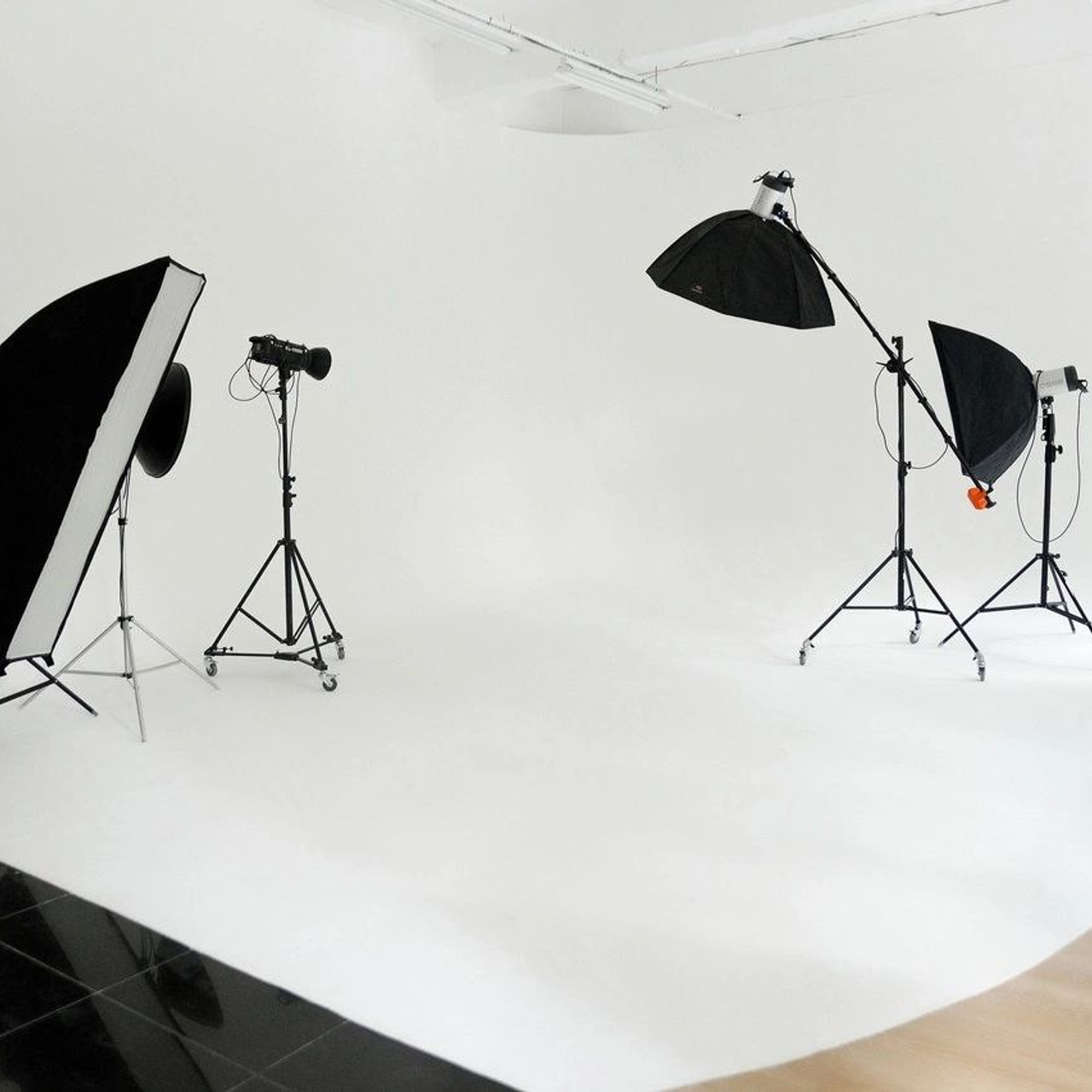 Royal Studio — Циклорама