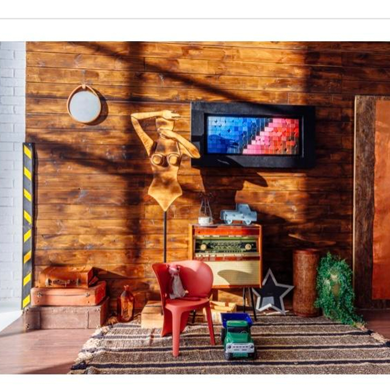 Pink studio Томми