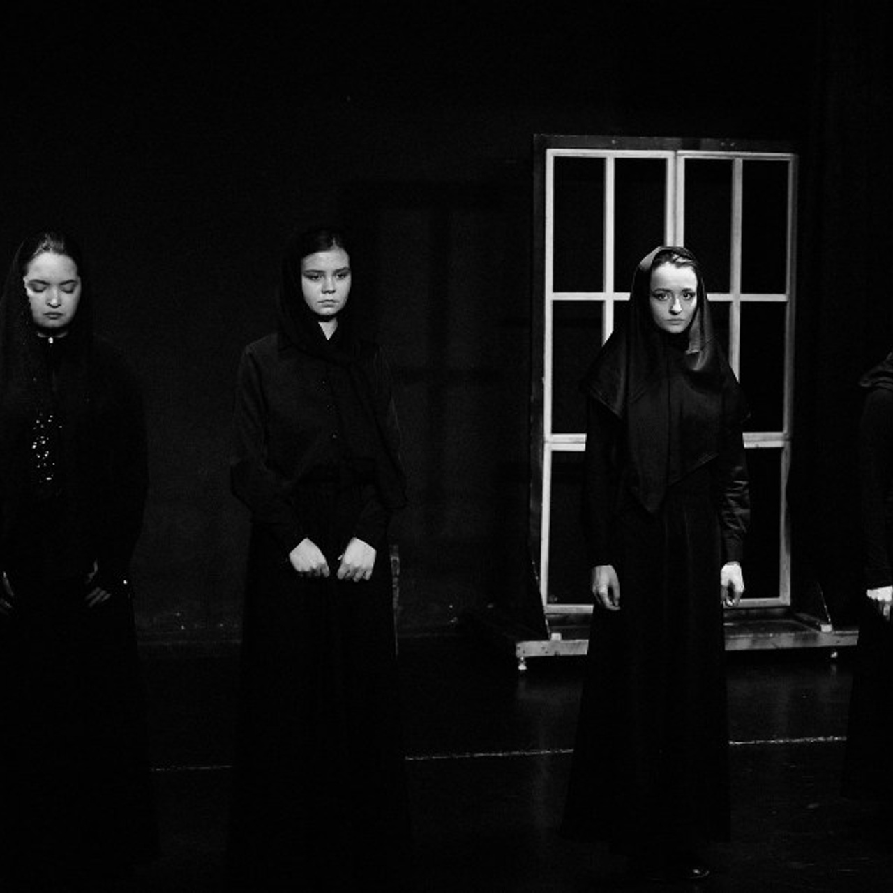 Отзывы. Студийный, семейный, свадебный, фэшн и ню фотограф в Астрахани, производство выпускных альбомов. Руслан Кондрашин