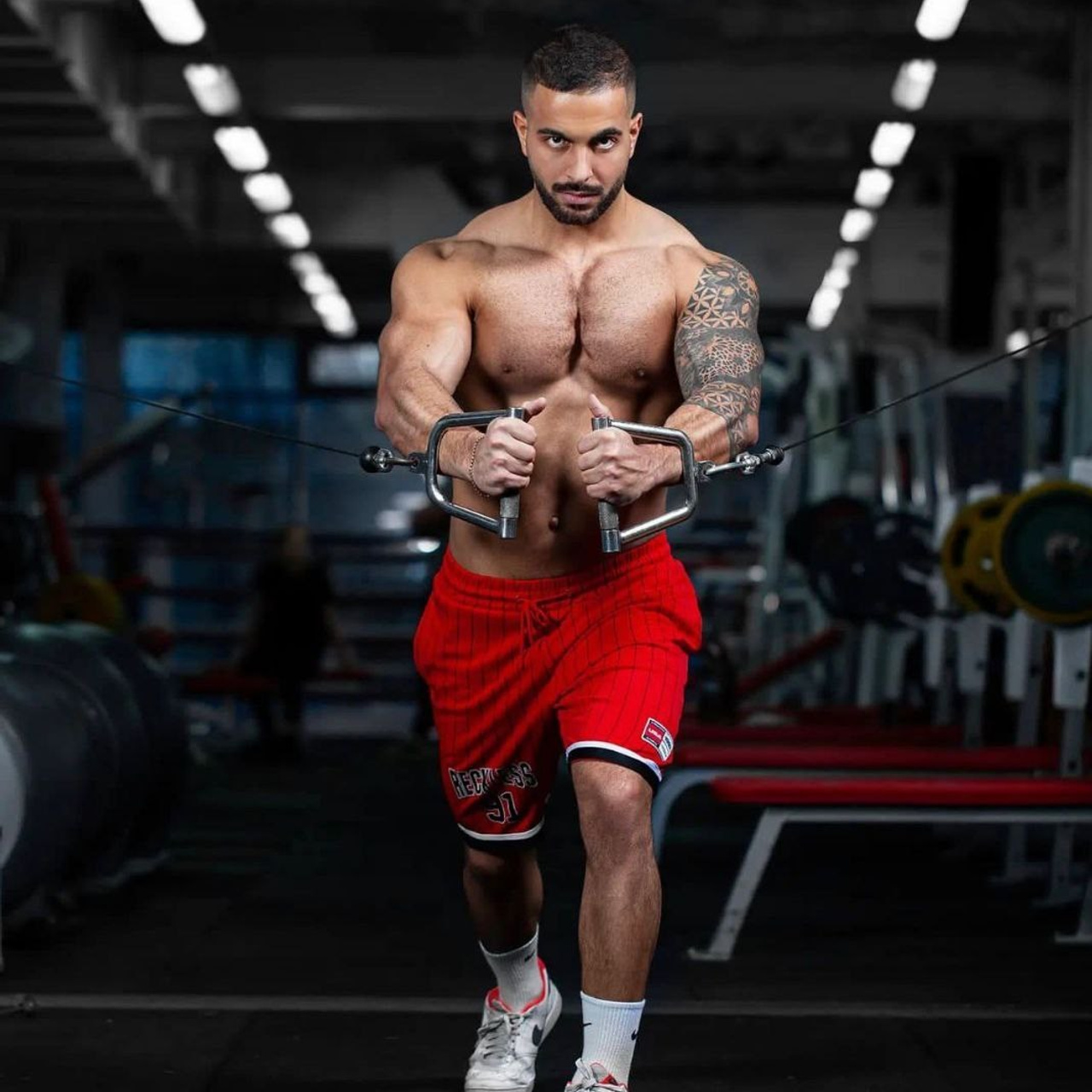 Заур, 183&nbsp;см, 52-54 р-р