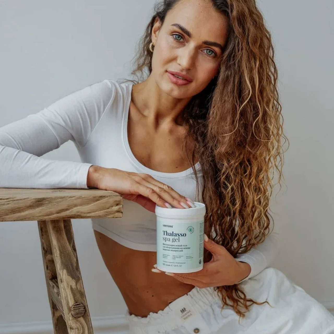 Анастасия, 40-42, рост 170