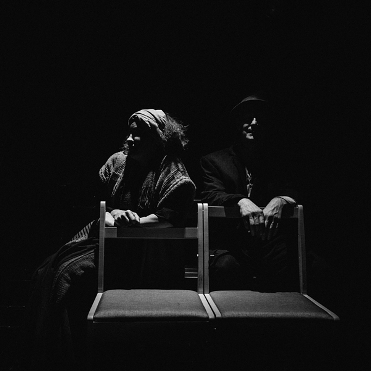 «СТУЛЬЯ» спектакль