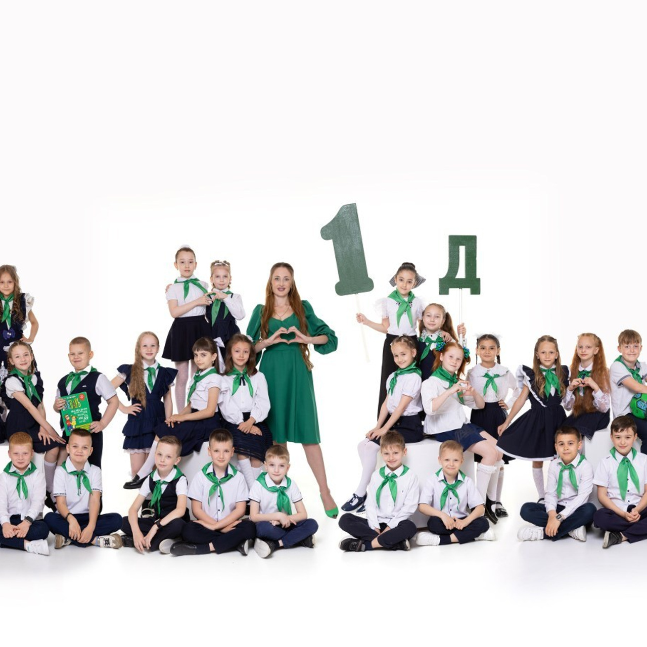 Отзывы о выпускных альбомах Кристина Невиль Ростов-на-Дону. Выпускные альбомы Ростов-на-Дону Кристина Невиль