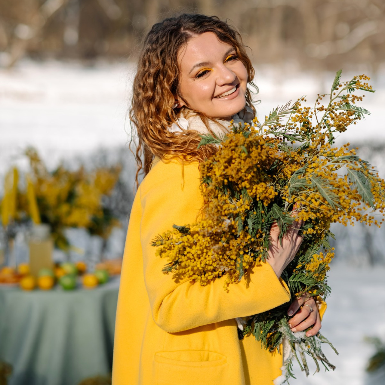 Ева с мимозой