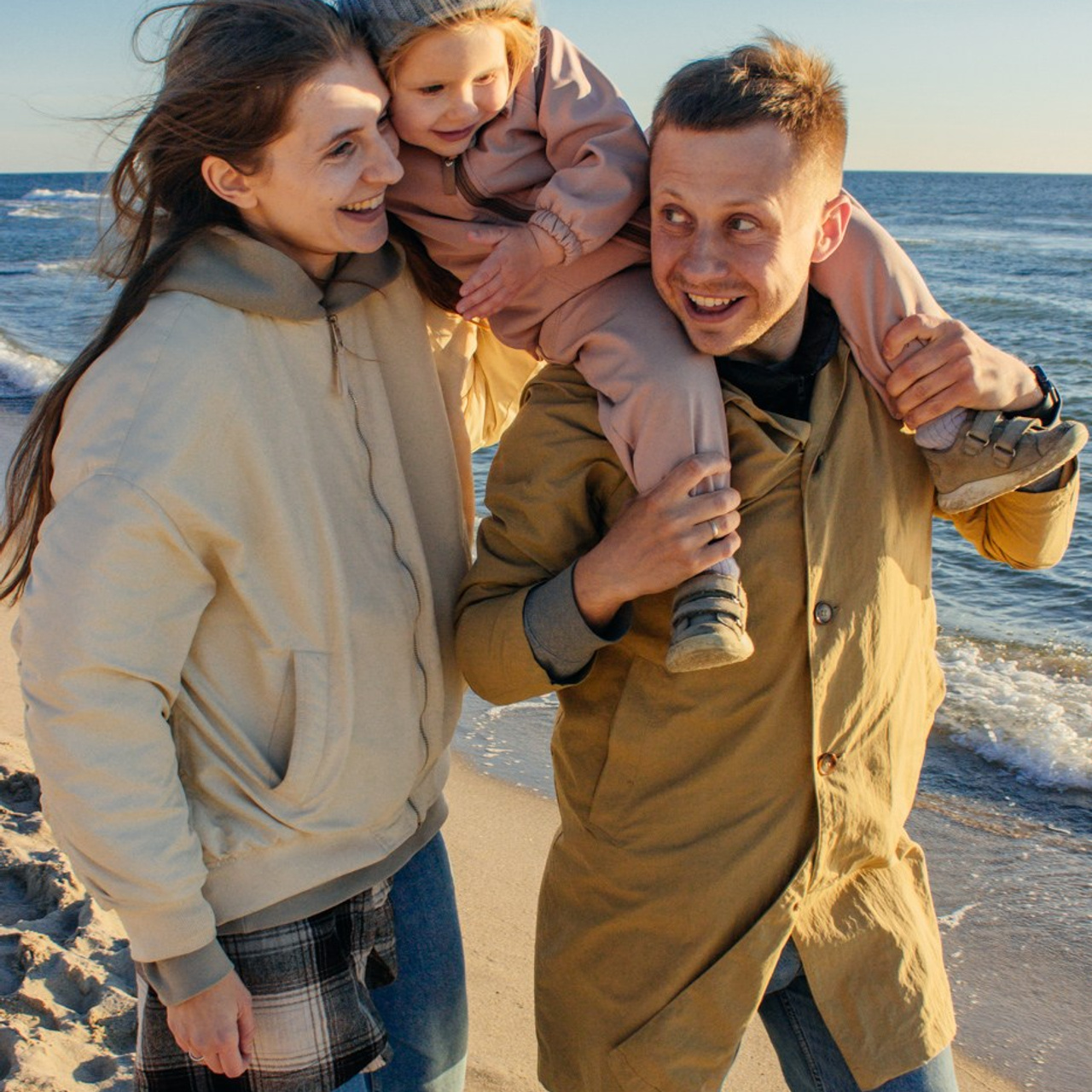 Ксения, Антон и доча Полина