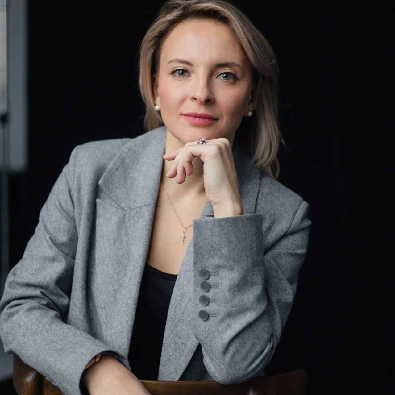 PEOPLE SAYS. Photographer Alina Skitovich