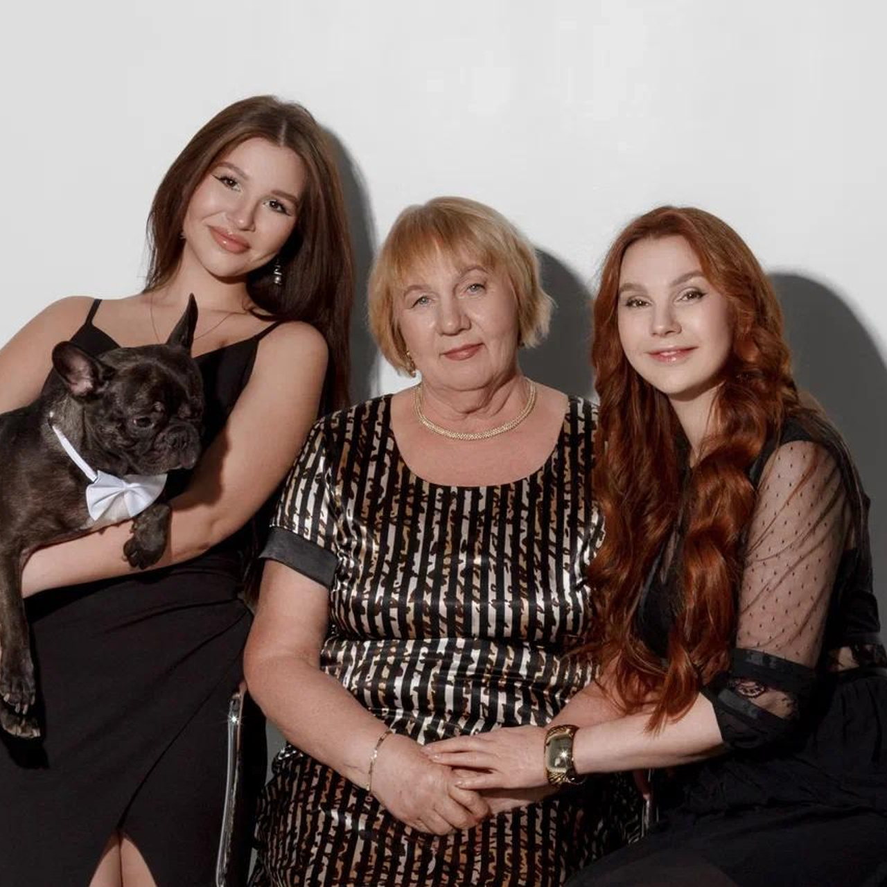 Арина и семья