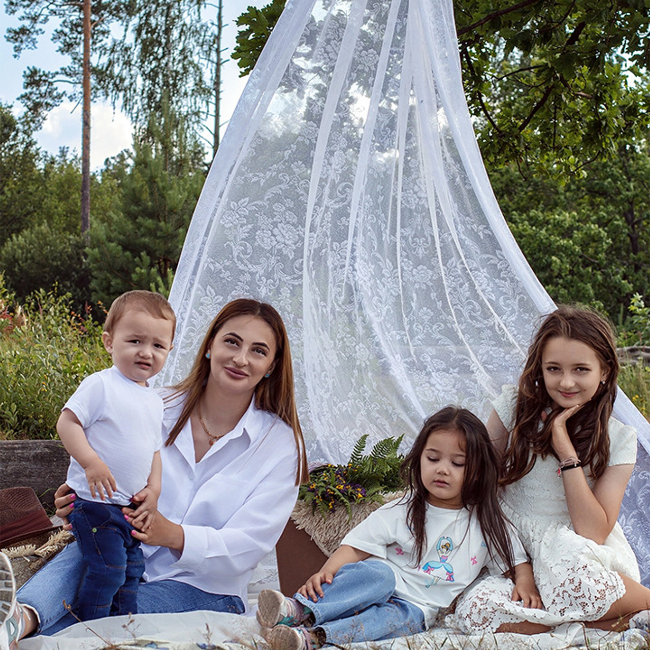 Сюзанна и ее красивые дети