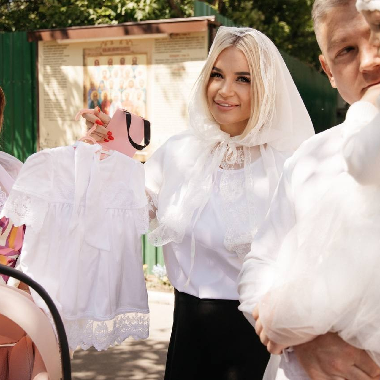 Таинство крещения. Семейный и портретный фотограф в Москве Варвара Чекки