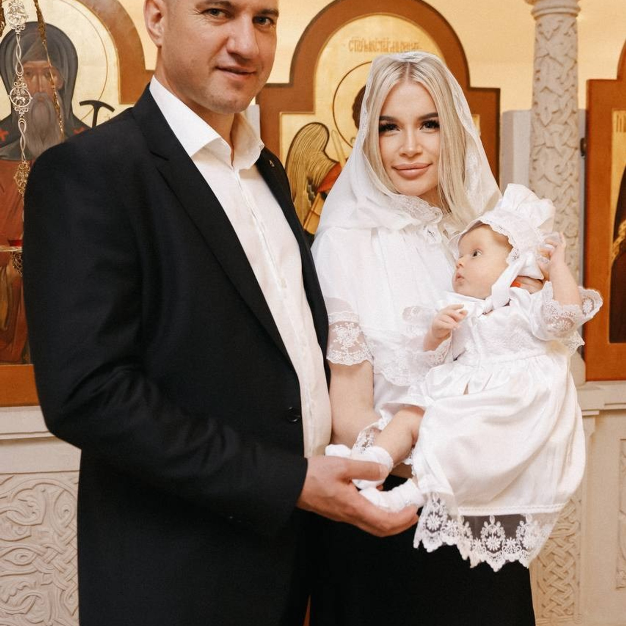 Таинство крещения. Семейный и портретный фотограф в Москве Варвара Чекки