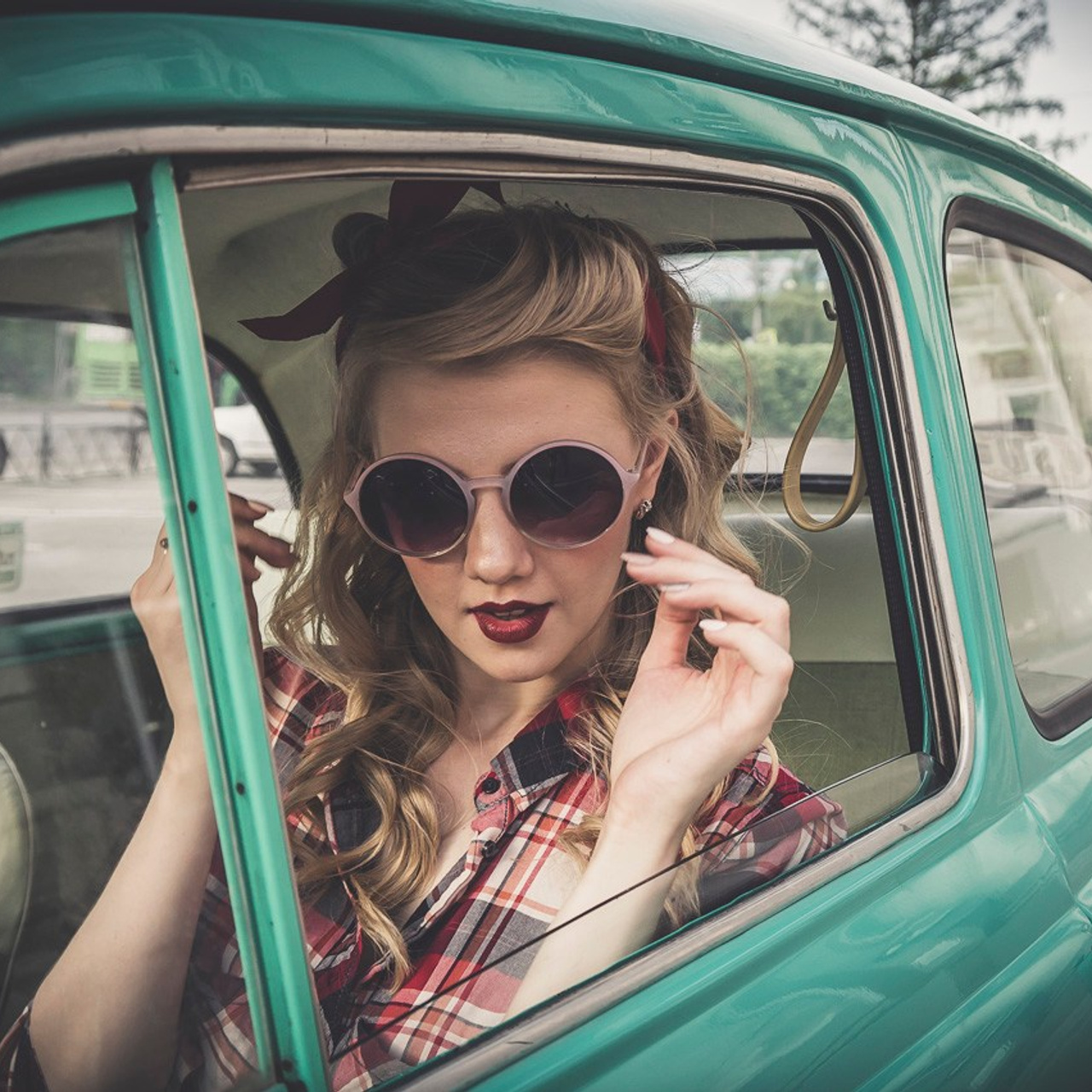 Аня — стиль пин-ап