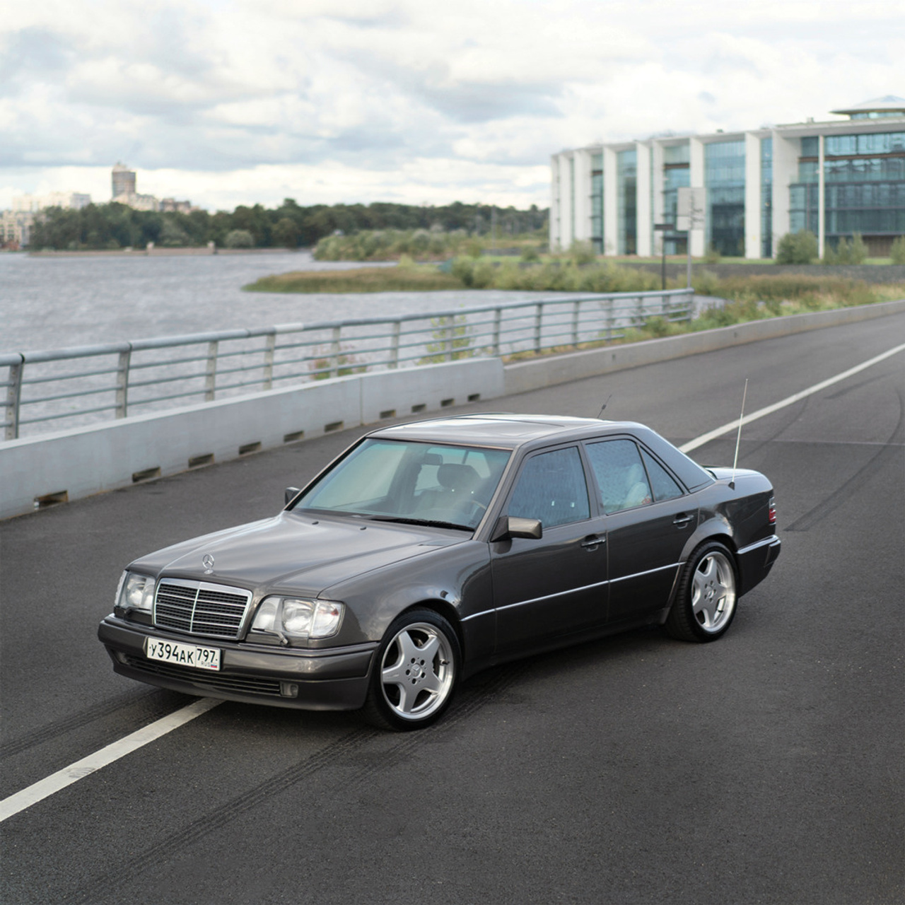 Mercedes-Benz E500