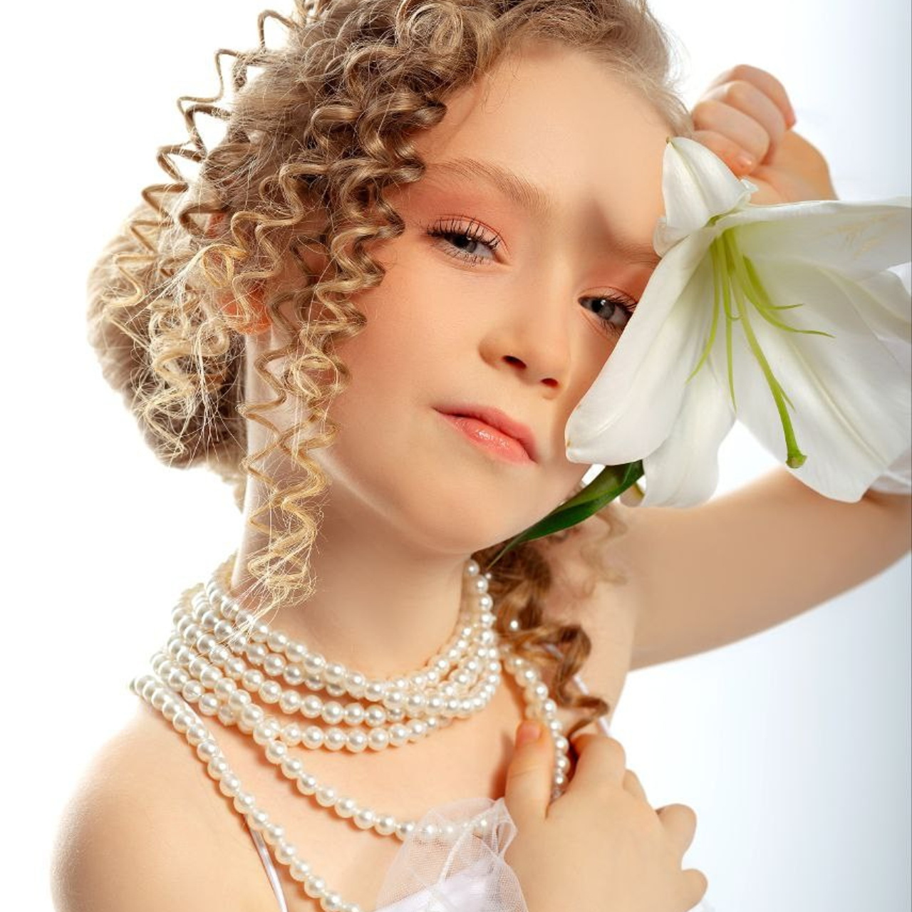 г. Сызрань, Самарская область. Готова к съемкам в любых городах РФ: Москва, Санкт-Петербург, Сочи, Краснодар ( гонорар- писать представителю )