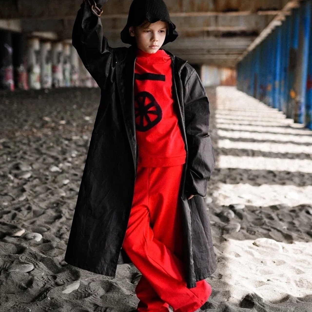 Готов к съемкам в городах: Севастополь, Москва, Сочи, Краснодар, Санкт-Петербург и других за гонорар. Готов к киносъемкам, занимается актерским мастерством, имеет опыт съемок в рекламе для ТВ и в кино