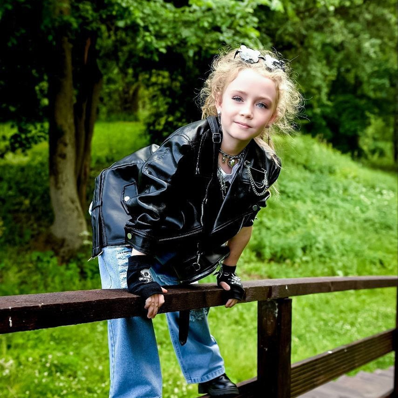 г. Сызрань, Самарская область. Готова к съемкам в любых городах РФ: Москва, Санкт-Петербург, Сочи, Краснодар ( гонорар- писать представителю )