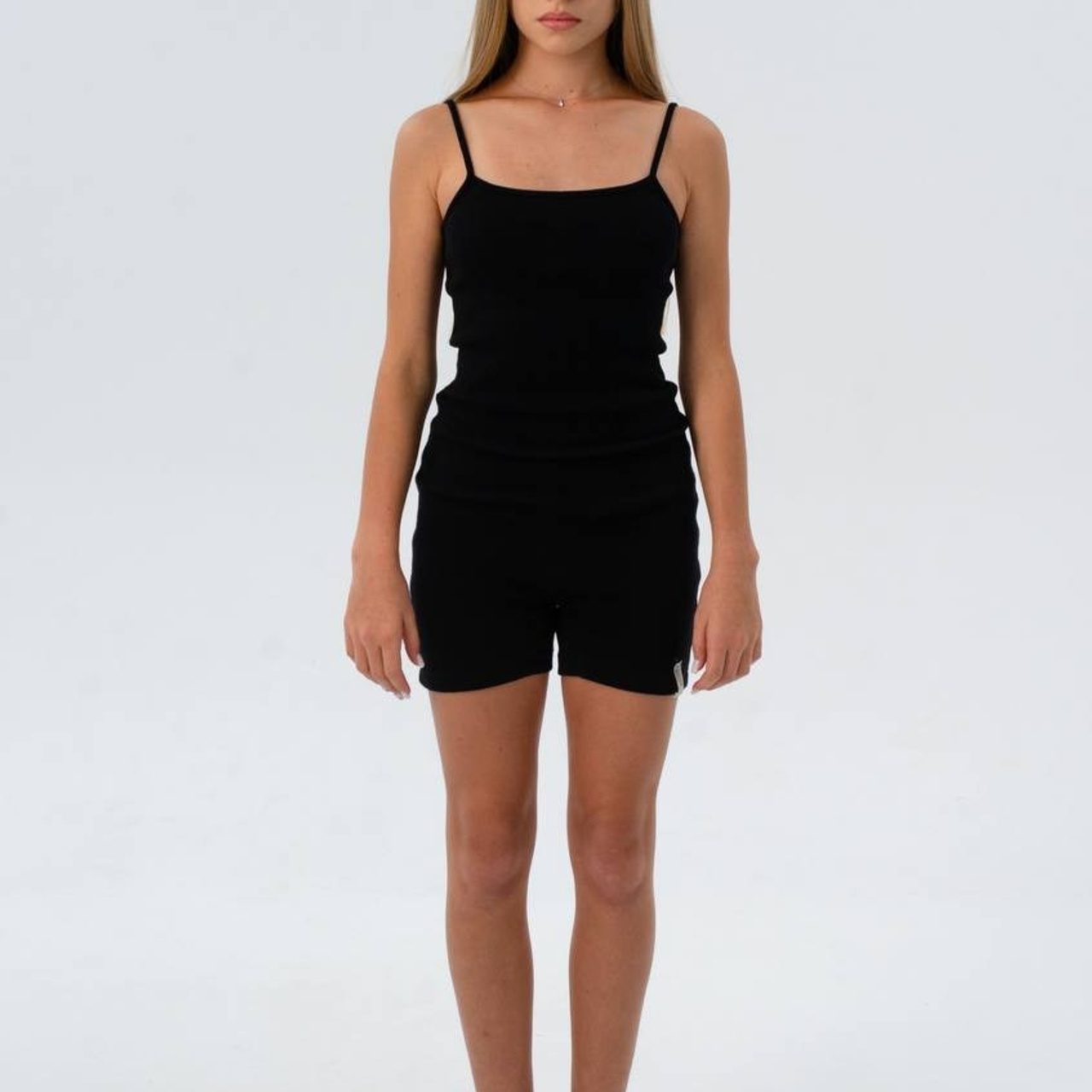 Интересуют съемки в  ДНР, Краснодарском крае, в Сочи, Анапе, Ростове и Москве - проф модель, занимается 11 лет художественной гимнастикой. Получила разряд КМС