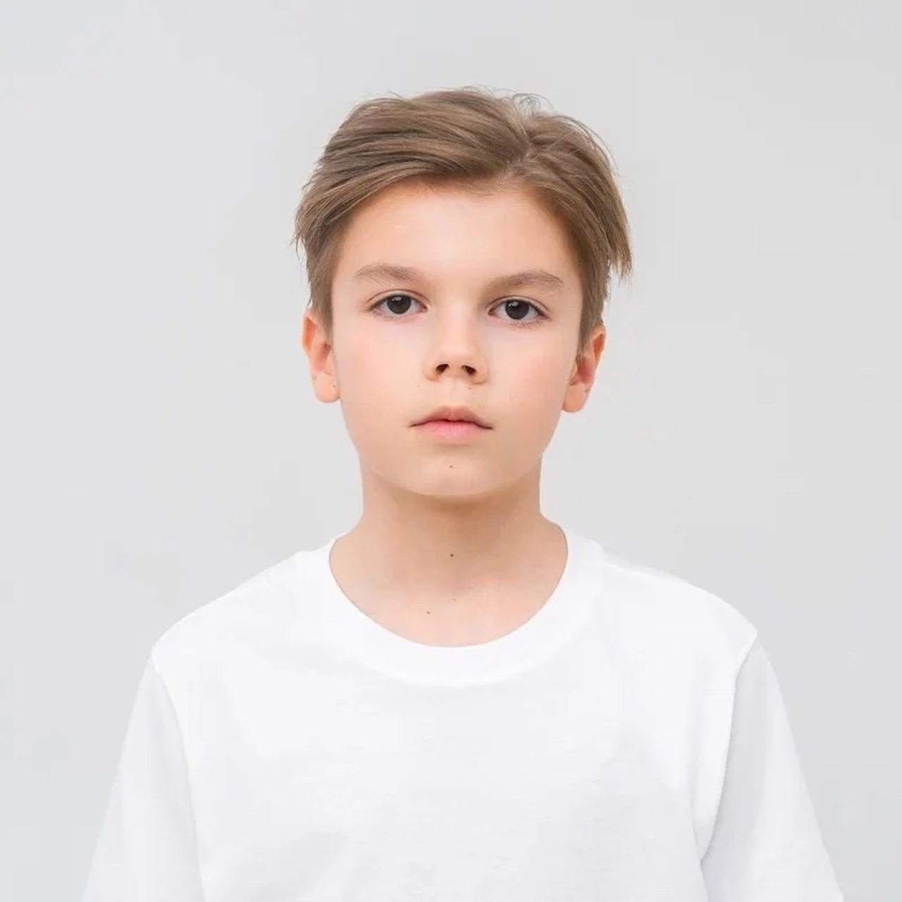 Готов к съемкам в городах: Севастополь, Москва, Сочи, Краснодар, Санкт-Петербург и других за гонорар. Готов к киносъемкам, занимается актерским мастерством, имеет опыт съемок в рекламе для ТВ и в кино