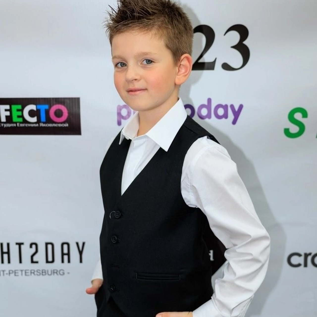 Съемки: в Санкт-Петербурге, Москве  + киносъемки