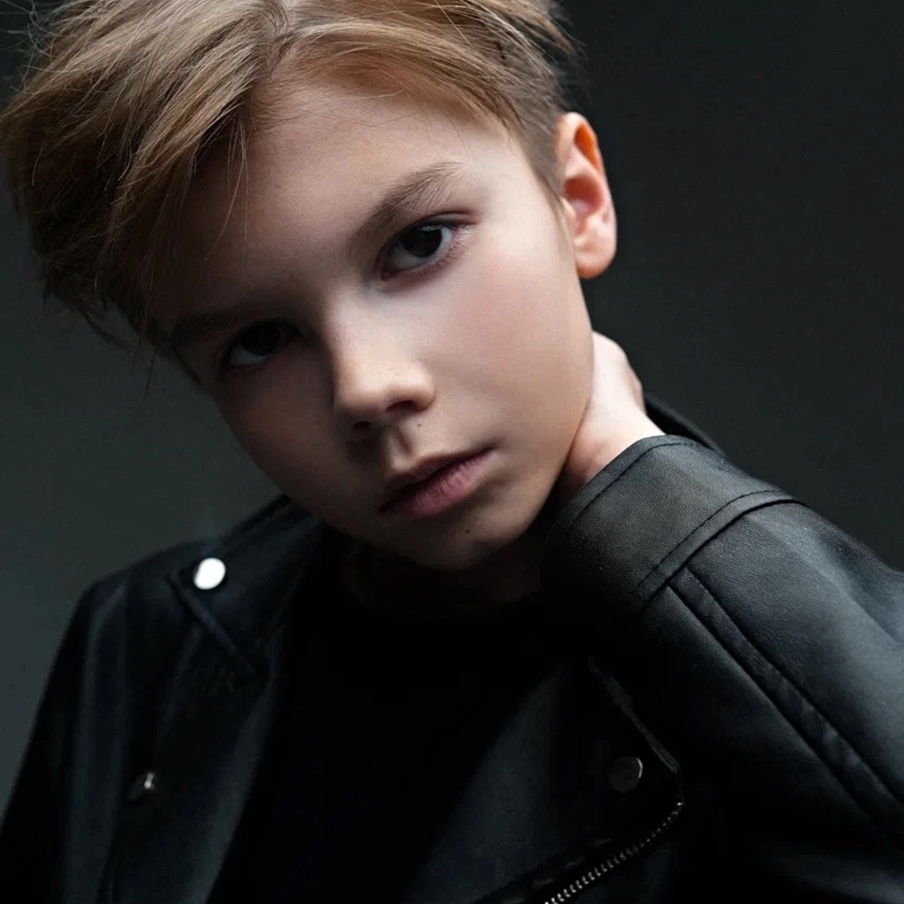 Готов к съемкам в городах: Севастополь, Москва, Сочи, Краснодар, Санкт-Петербург и других за гонорар. Готов к киносъемкам, занимается актерским мастерством, имеет опыт съемок в рекламе для ТВ и в кино