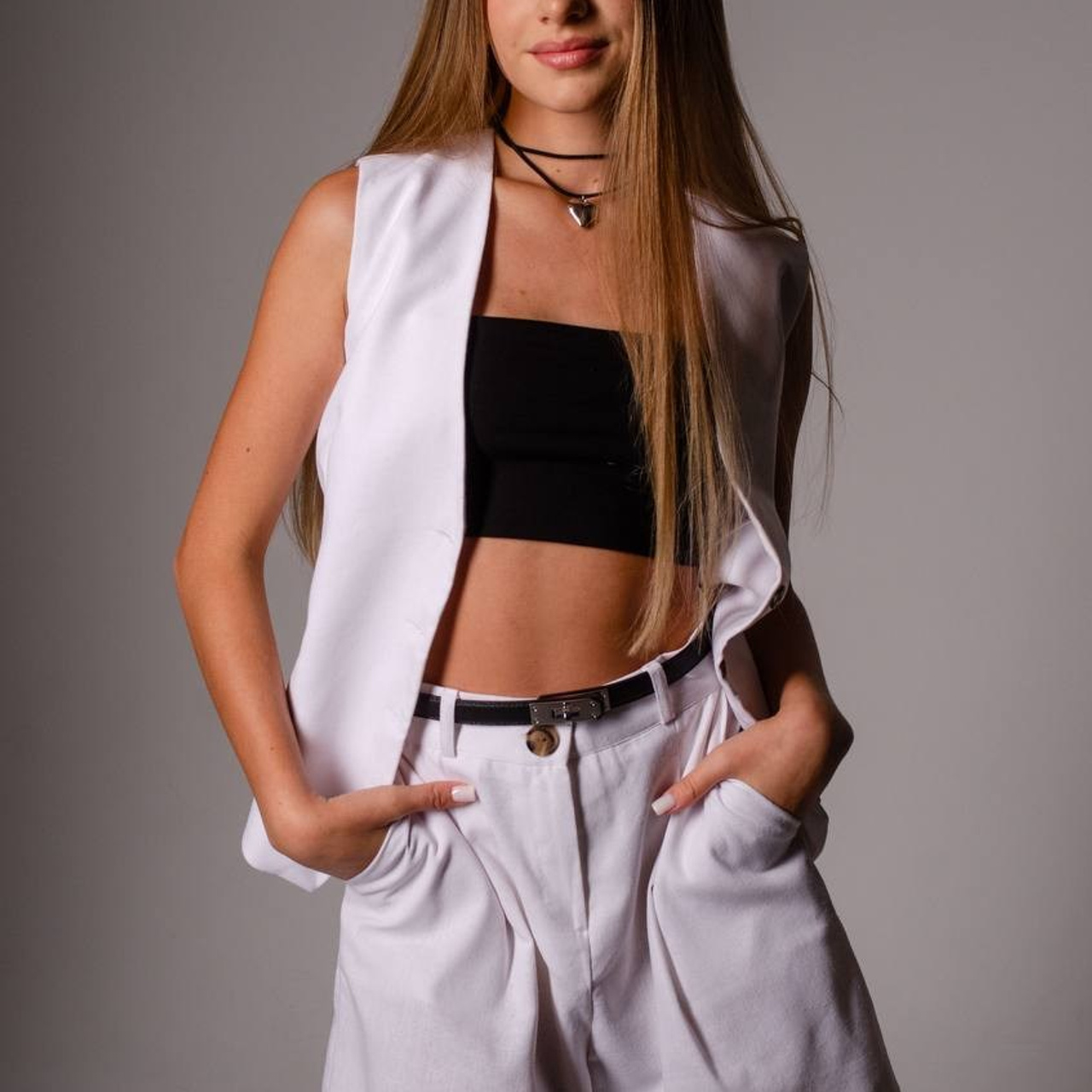 Интересуют съемки в  ДНР, Краснодарском крае, в Сочи, Анапе, Ростове и Москве - проф модель, занимается 11 лет художественной гимнастикой. Получила разряд КМС