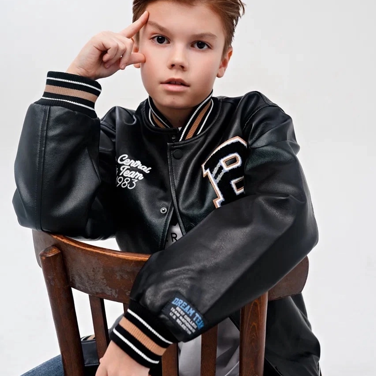 Готов к съемкам в городах: Севастополь, Москва, Сочи, Краснодар, Санкт-Петербург и других за гонорар. Готов к киносъемкам, занимается актерским мастерством, имеет опыт съемок в рекламе для ТВ и в кино