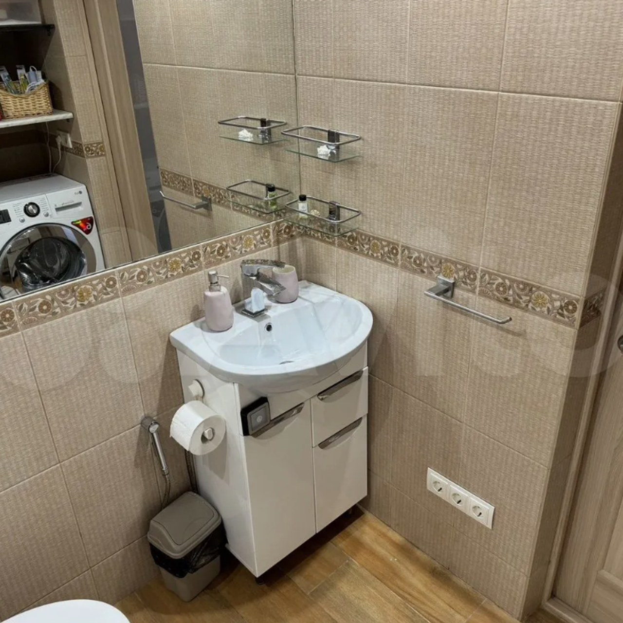 Комплексная подготовка квартиры к посуточной аренде (хоумстейджинг). Интерьерная съёмка и подготовка недвижимости к аренде/продаже. Геленджик, Краснодарский край — Юлия Софронова, Art Sea Homes