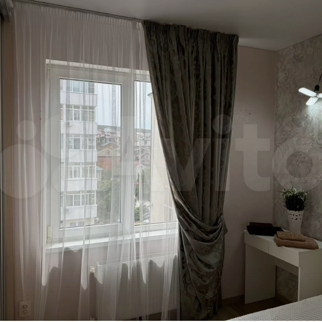 Комплексная подготовка квартиры к посуточной аренде (хоумстейджинг). Интерьерная съёмка и подготовка недвижимости к аренде/продаже. Геленджик, Краснодарский край — Юлия Софронова, Art Sea Homes