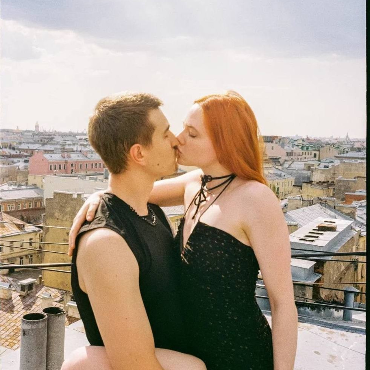 Навести тишины на крыше 🏙️. Индивидуальный и семейный фотограф в Санкт-Петербурге
