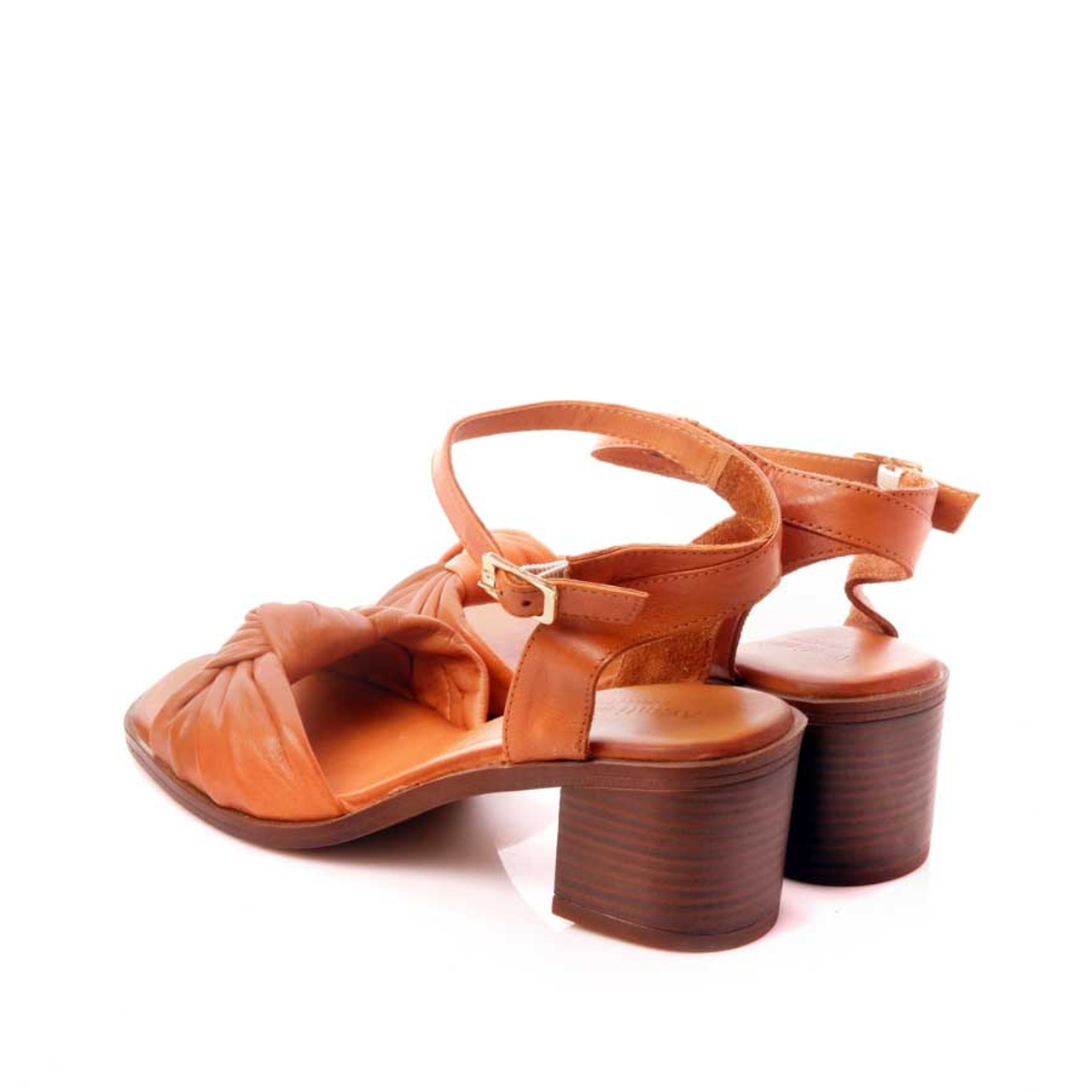 Фотосъемка обуви Киров. Предметный фотограф Киров. Съемка для маркетплейсов