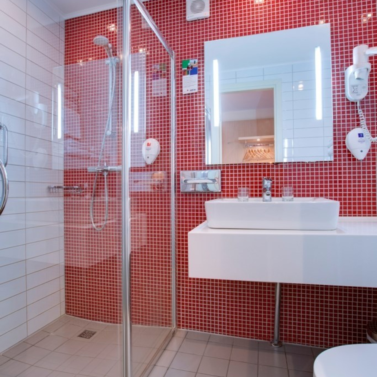 Тур в Мурманск лето 2026 — Двойные шансы встретить китов