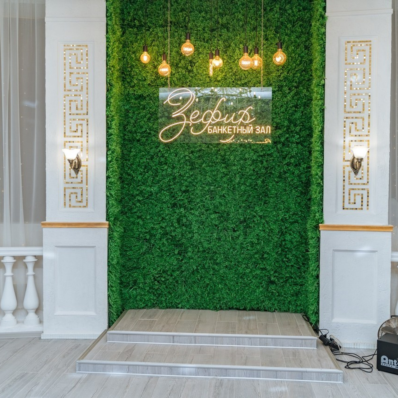 Посмотрите на чудесные отзывы свадебного и фотографа и видеографа