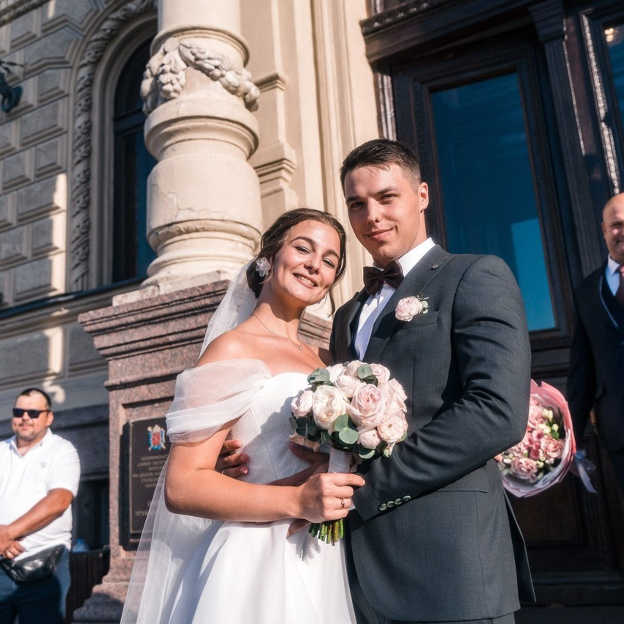 Посмотрите на чудесные отзывы свадебного и фотографа и видеографа