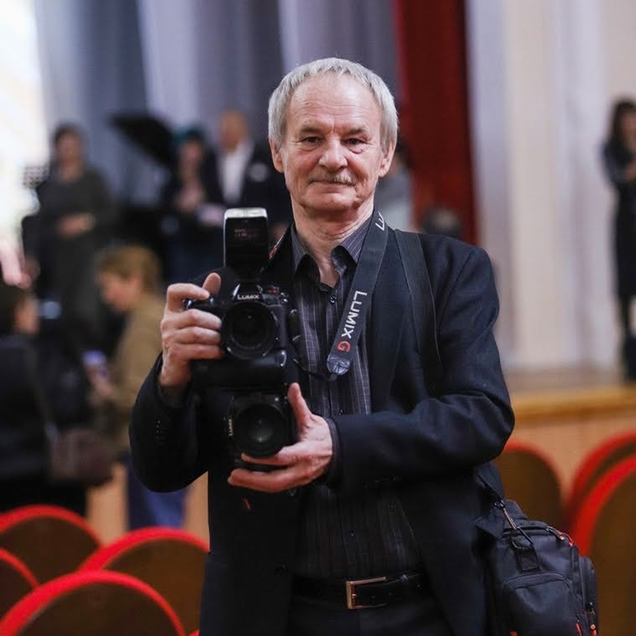 Две камеры в одной связке. Фотопрогулки по Миру