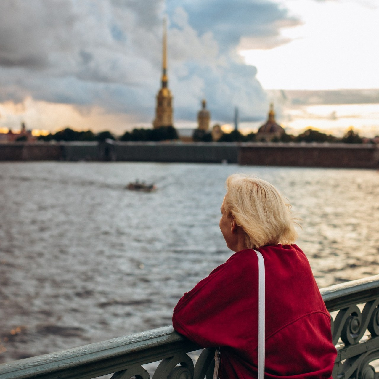 Фотопрогулка в Петербурге, фотосессия в Питере, фотосессия для двоих, индивидульная фотосессия в Питере. Фотопрогулка в Петербурге. Индивидуальный и семейный фотограф в Санкт-Петербурге