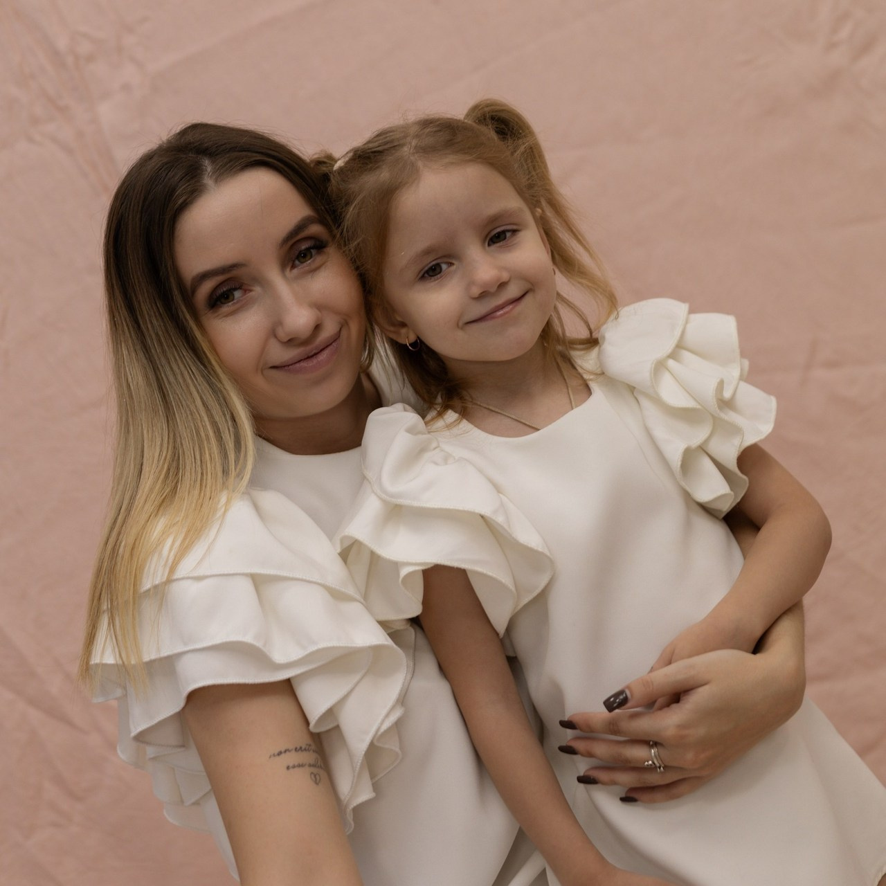 Семейный, свадебный и индивидуальный фотограф в Алматы