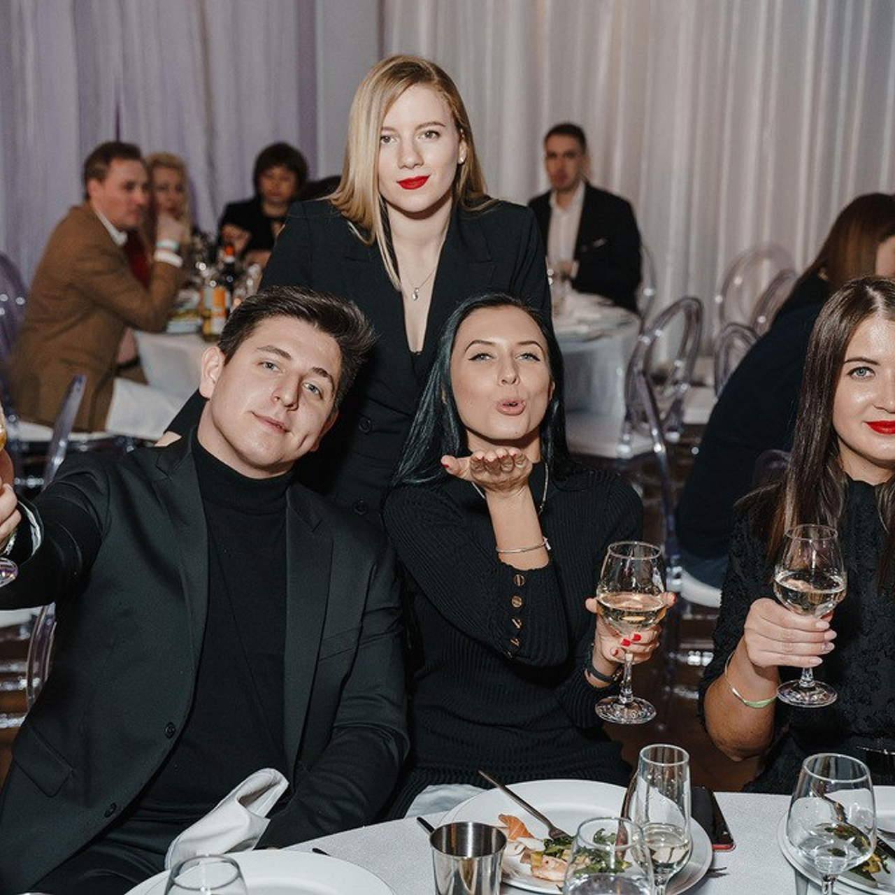 Фотограф на корпоратив в Москве — EVENT-съёмка. Виталий Агабабян — бизнес-фотограф в Москве