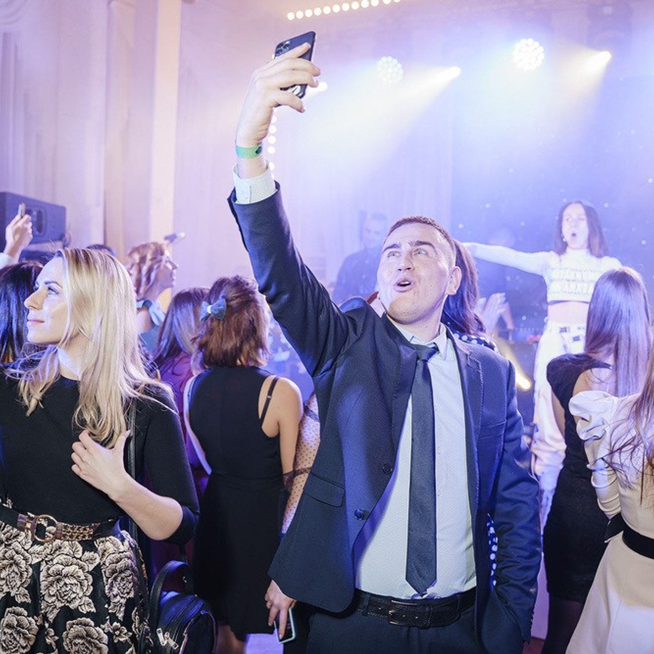 Фотограф на корпоратив в Москве — EVENT-съёмка. Виталий Агабабян — бизнес-фотограф в Москве