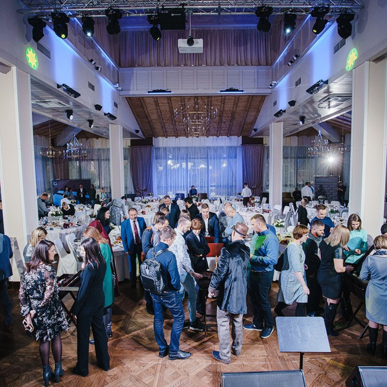 Фотограф на корпоратив в Москве — EVENT-съёмка. Виталий Агабабян — бизнес-фотограф в Москве