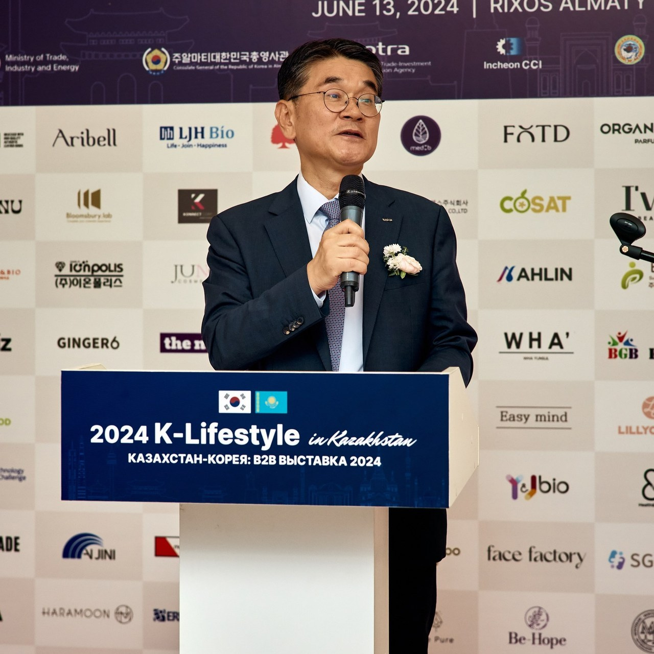 Отзывы. Свадебный и репортажный фотограф в Алматы Малика Буланова