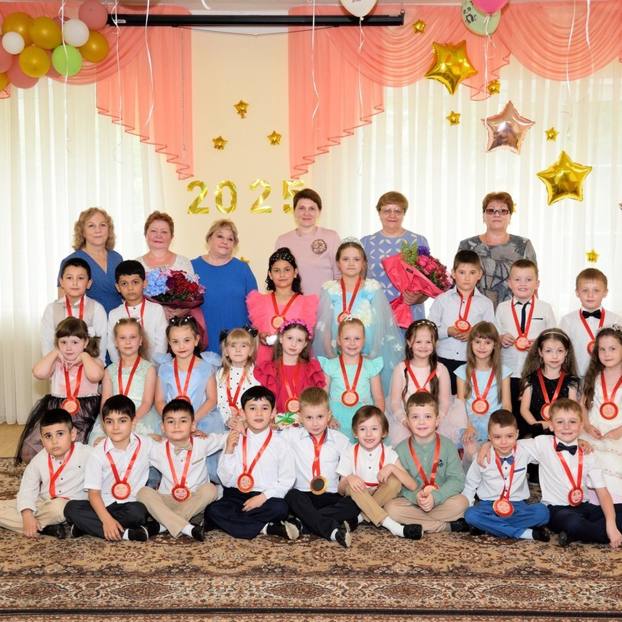 Отзывы. Выпускные альбомы для школ и детских садов Александр и Динара