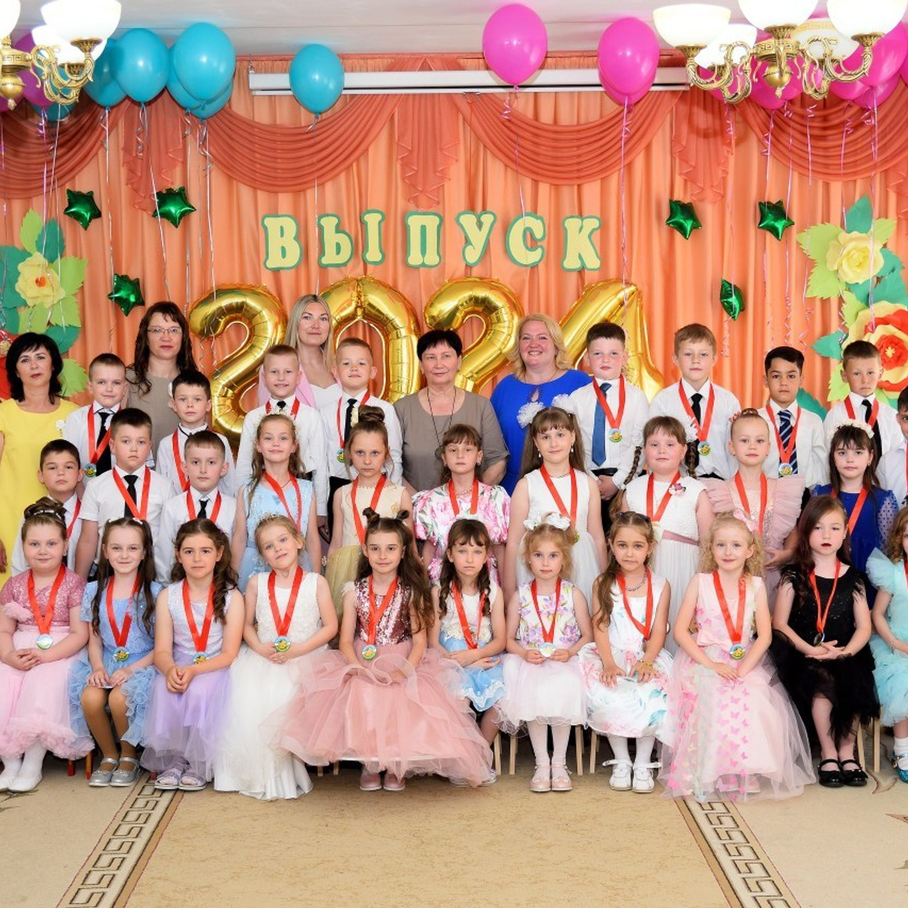 Отзывы. Выпускные альбомы для школ и детских садов Александр и Динара